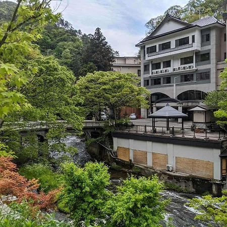Kutsurogijyuku Shintaki Hotel Айдзувакамацу Екстериор снимка