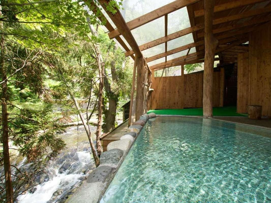 Kutsurogijyuku Shintaki Hotel Айдзувакамацу Екстериор снимка