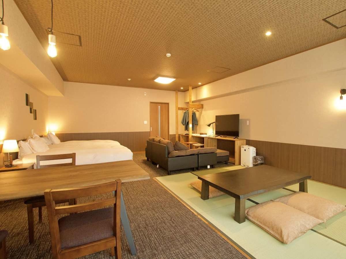 Kutsurogijyuku Shintaki Hotel Айдзувакамацу Екстериор снимка